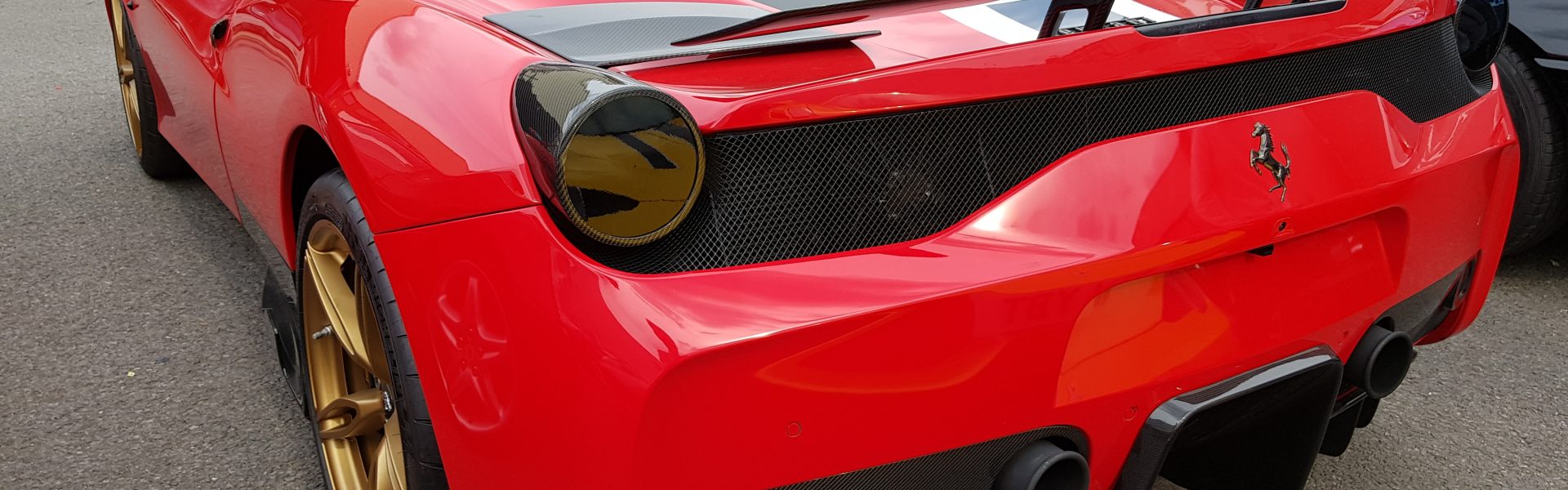Ferrari 458 Speciale – Full Inconel exhaust, ECU tune and carbon fibre accessories