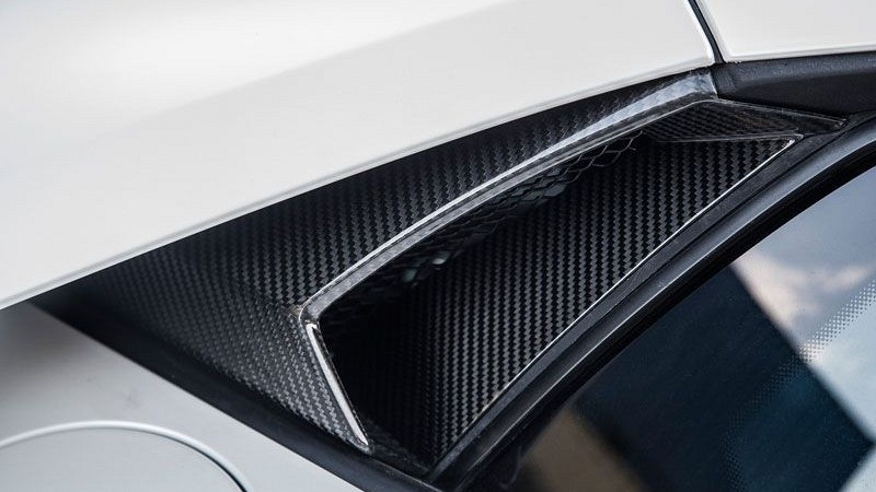 Photo of Novitec Air Intake Side Windows (Coupe) for the Lamborghini Huracan LP580-2 RWD - Image 3