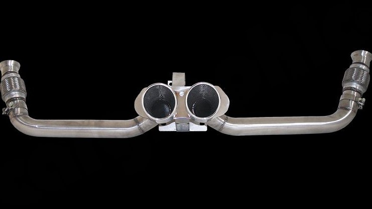 Photo of Cargraphic Tailpipes Center Outlet - 997 GT3 Look for the Porsche 997 (Mk I) Carrera - Image 2