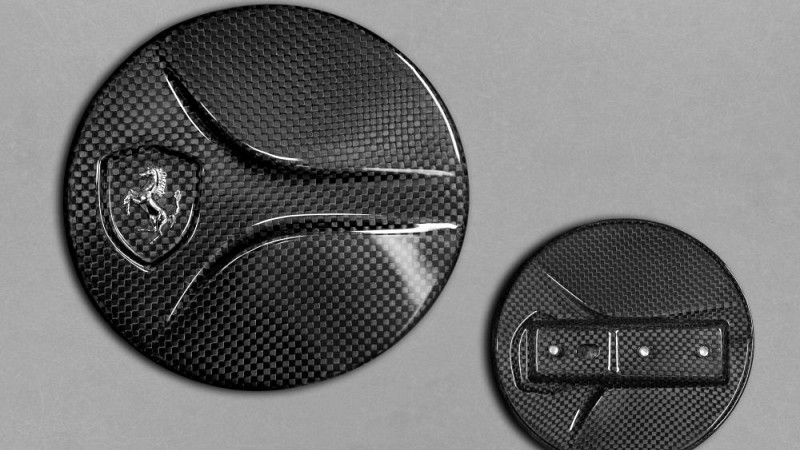 Photo of Capristo Fuel Tank Cap (Carbon) for the Ferrari 488 GTB/Spider - Image 1