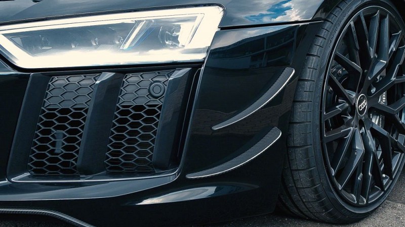 Photo of Capristo Front Fins (Carbon) for the Audi R8 Gen2 Pre-Facelift (2016-2019) - Image 3