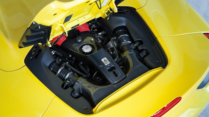 Photo of Capristo Airbox & Lock Cover (Carbon) for the Ferrari 488 GTB/Spider - Image 3