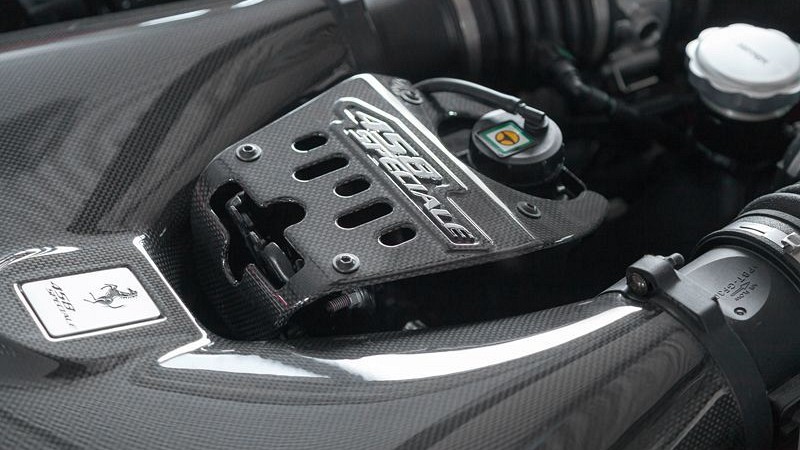 Photo of Capristo Lock Cover in Carbon Fibre for the Ferrari 458 Speciale/Aperta - Image 2