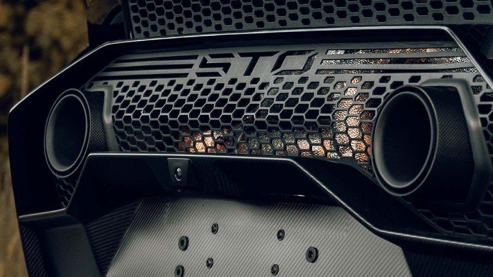 Photo of Novitec Carbon Tailpipes for the Lamborghini Huracan Sterrato - Image 6