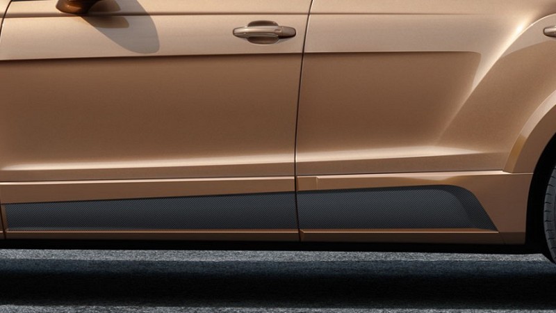 Photo of Startech carbon package side sills for the Bentley Bentayga - Image 1